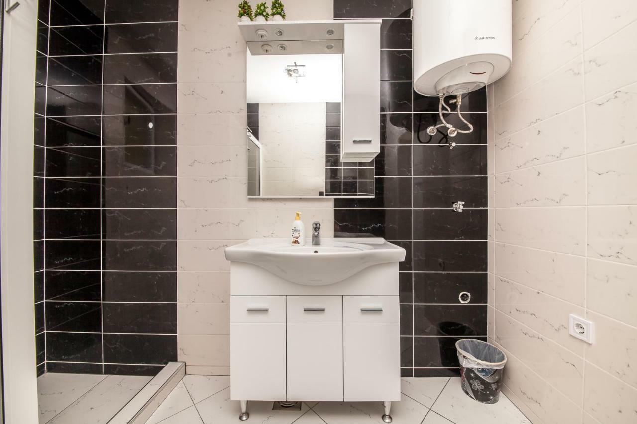 קוטור Alex Guesthouse מראה חיצוני תמונה