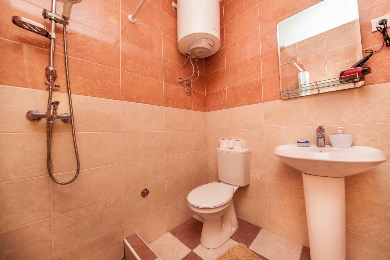 קוטור Alex Guesthouse מראה חיצוני תמונה